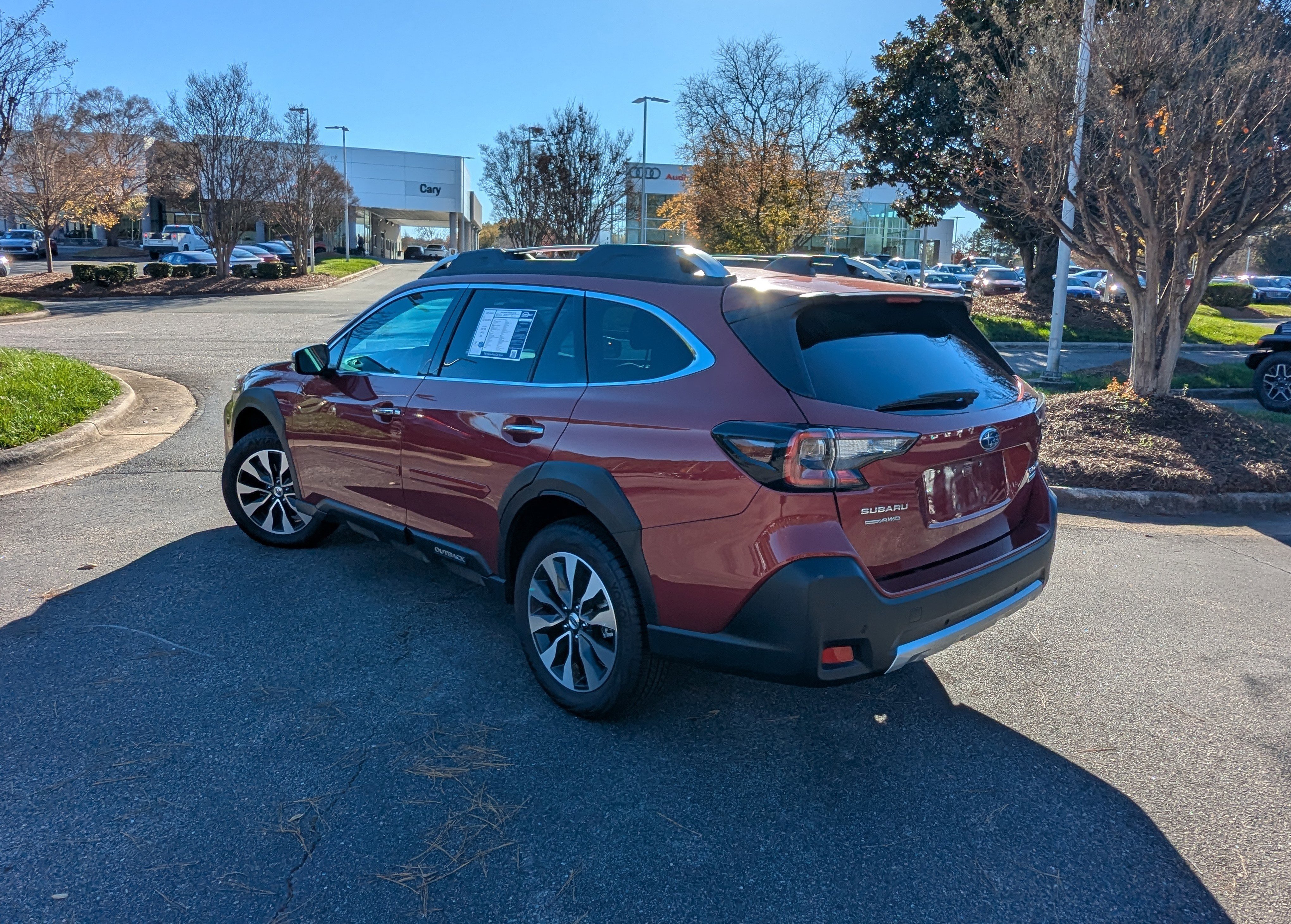 Used 2025 Subaru Outback Touring image 8