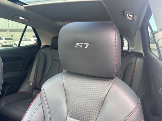 Used 2023 Buick Envision Essence w/ Sport Touring Package AWD/4WD image 24