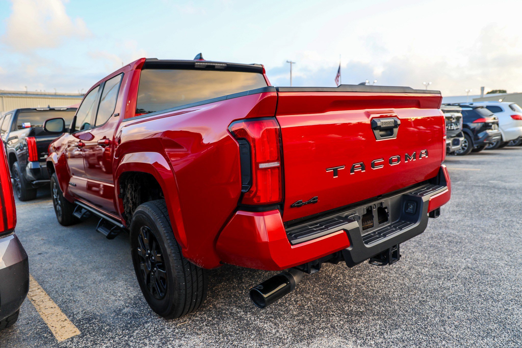 Certified 2026 Toyota Tacoma SR5 AWD/4WD image 9