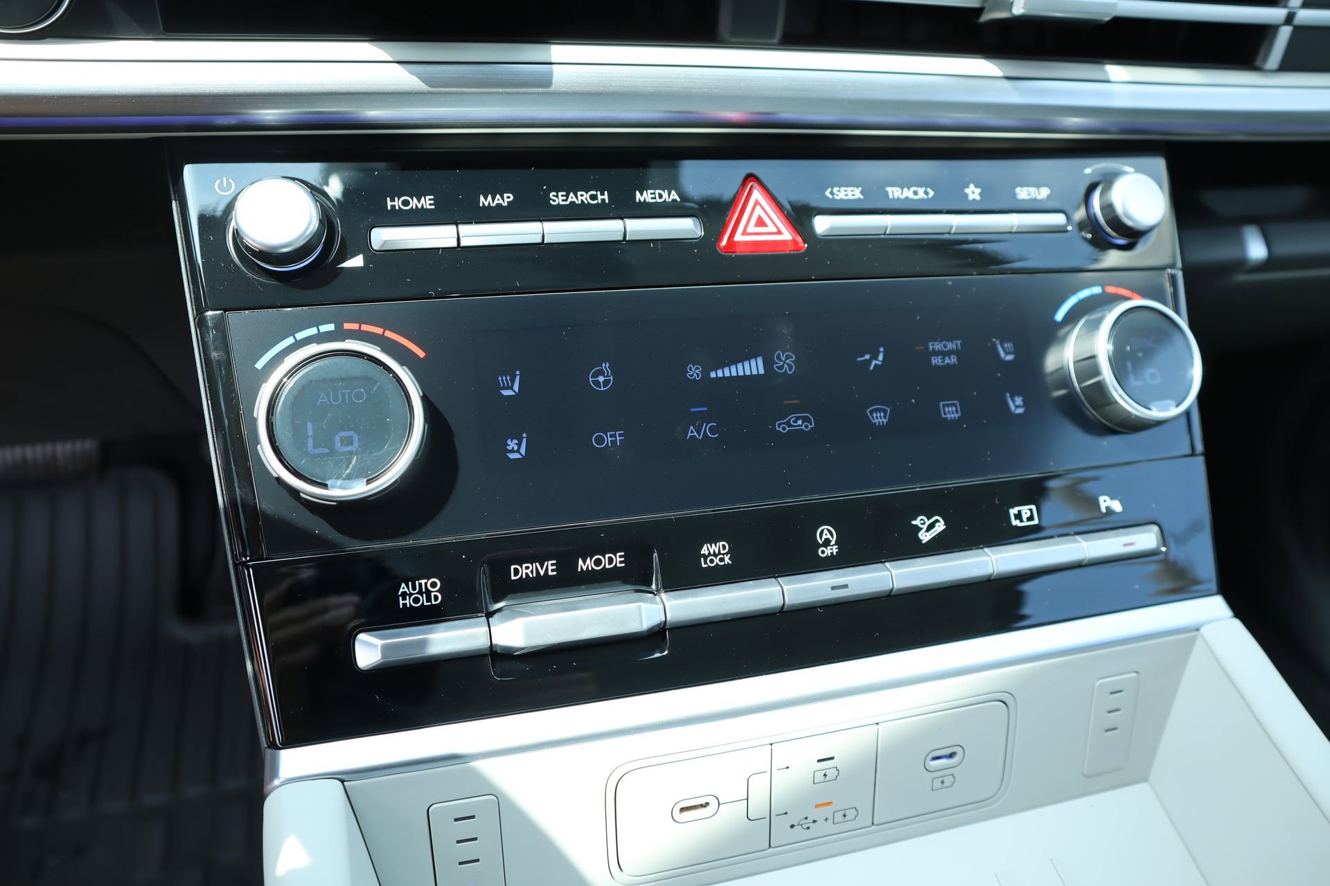 New 2026 Hyundai Santa Fe Calligraphy AWD/4WD image 7