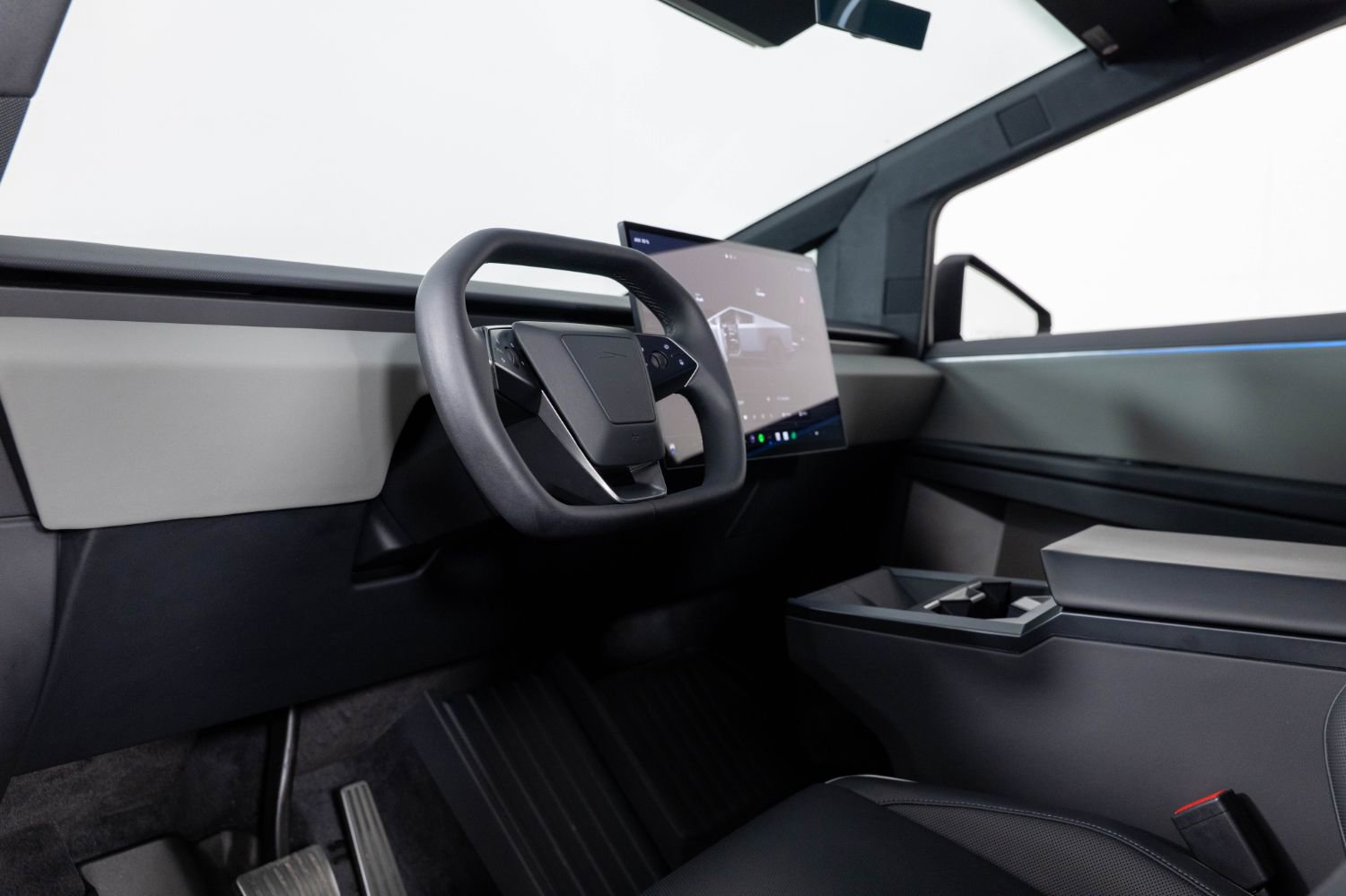 Used 2024 Tesla Cybertruck AWD Crew Cab image 14