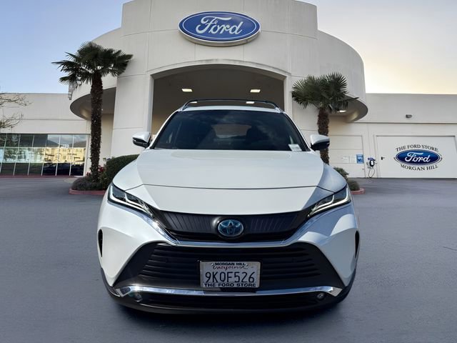 Used 2024 Toyota Venza XLE AWD/4WD image 3