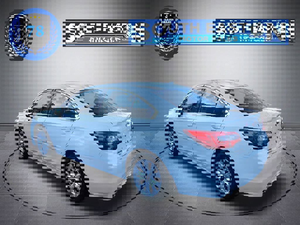 Used 2017 Subaru Legacy 2.5i Premium w/ Moonroof Package image 5