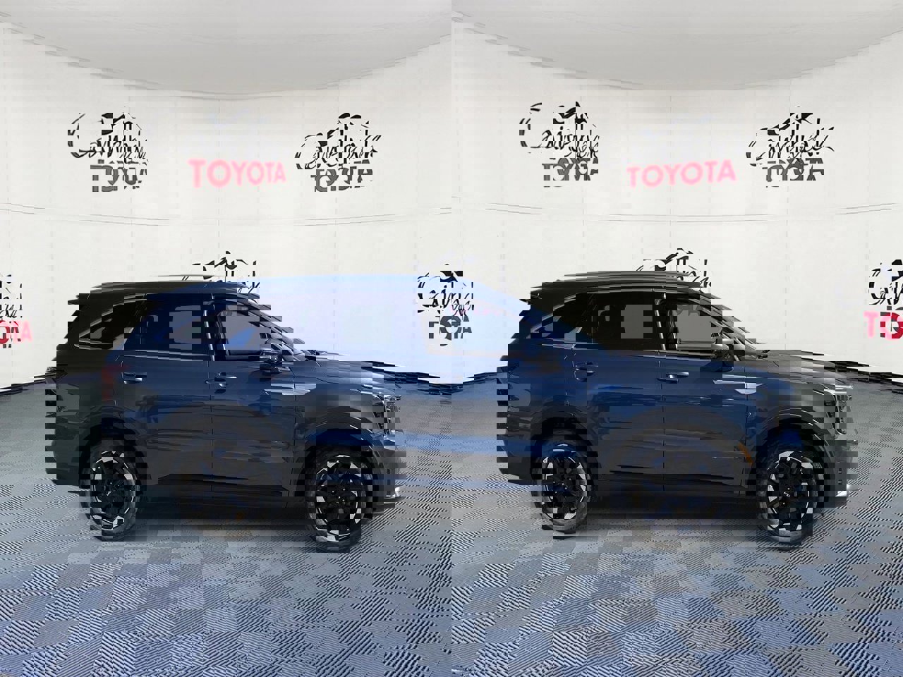 Used 2024 Kia Sorento S image 8