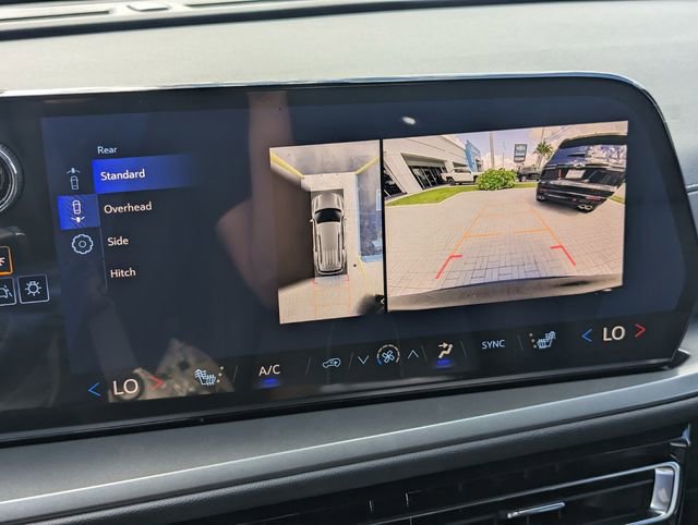 New 2026 Chevrolet Traverse LT w/ Driver Confidence Package FWD image 16