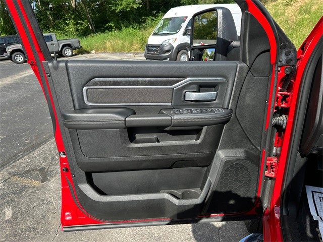 Used 2024 RAM 2500 Big Horn w/ Bed Utility Group image 27