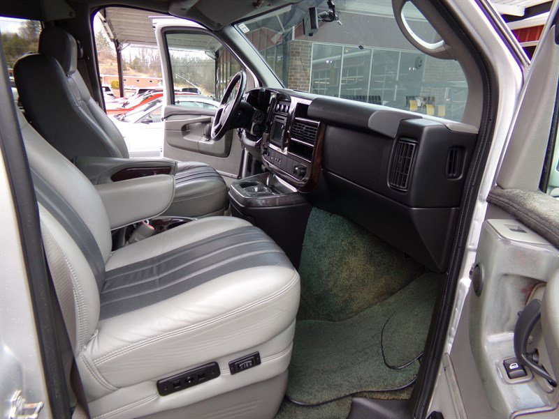 Used 2013 GMC Savana 2500 Extended image 37