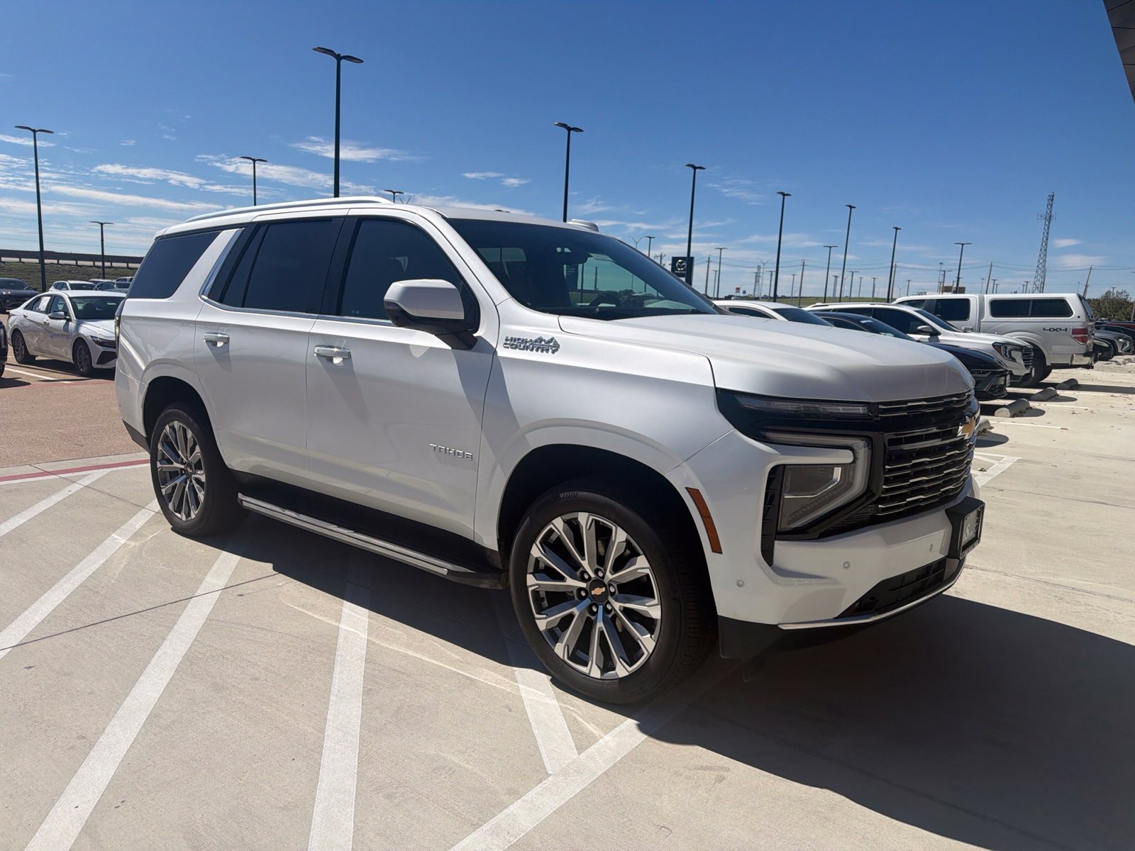Used 2025 Chevrolet Tahoe High Country AWD/4WD image 3