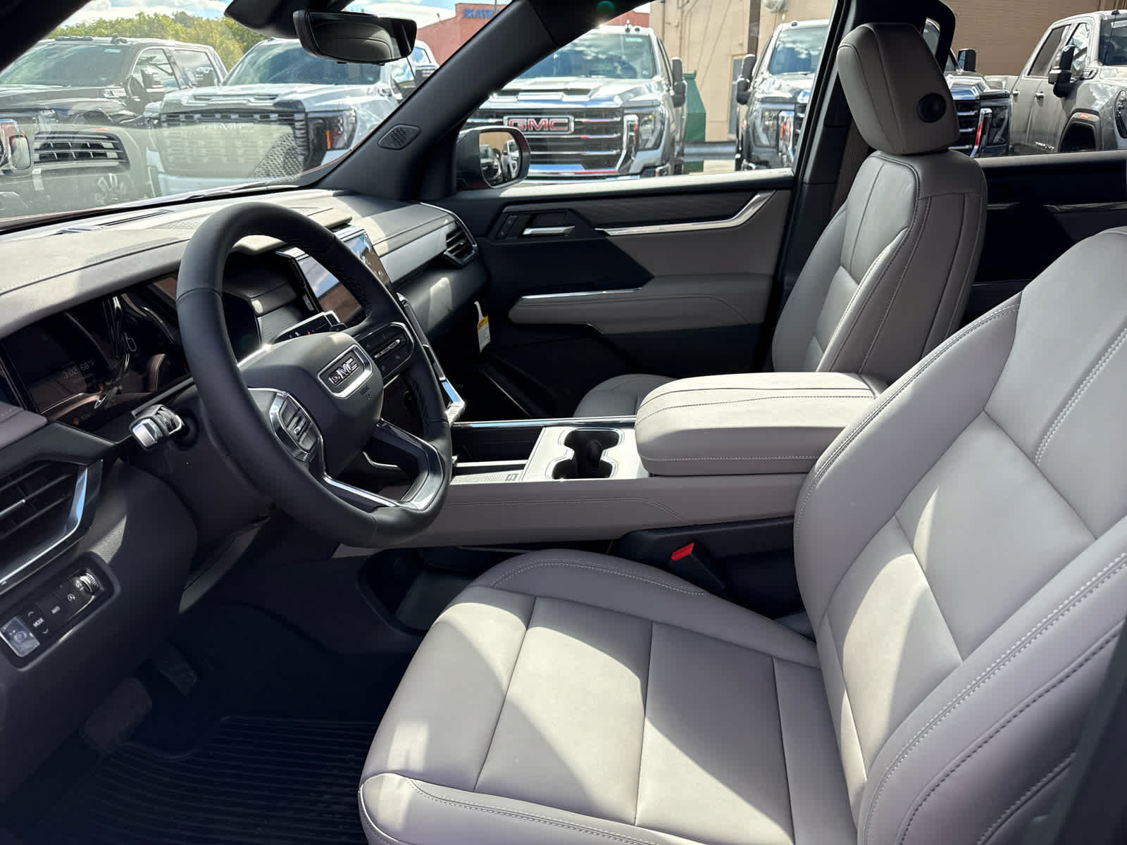 New 2026 GMC Acadia Elevation w/ Elevation Premium Package AWD/4WD image 4