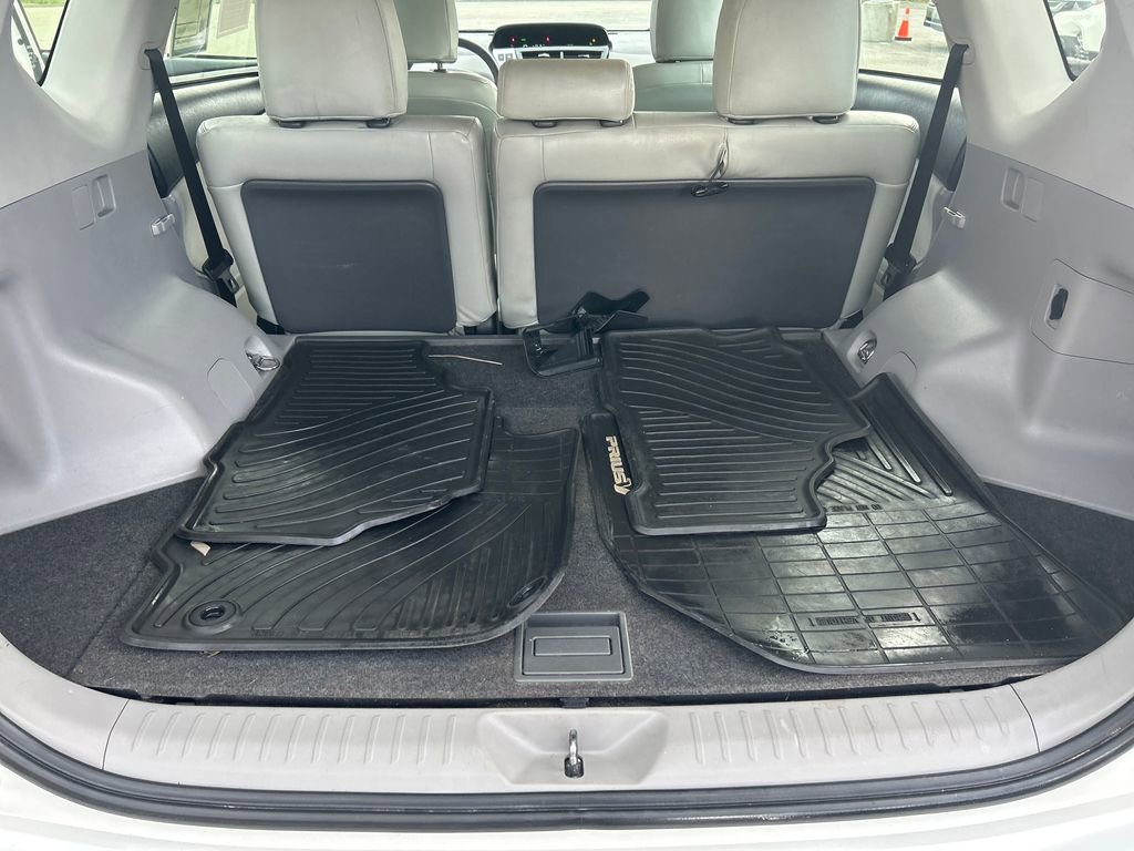Used 2015 Toyota Prius V Two image 17
