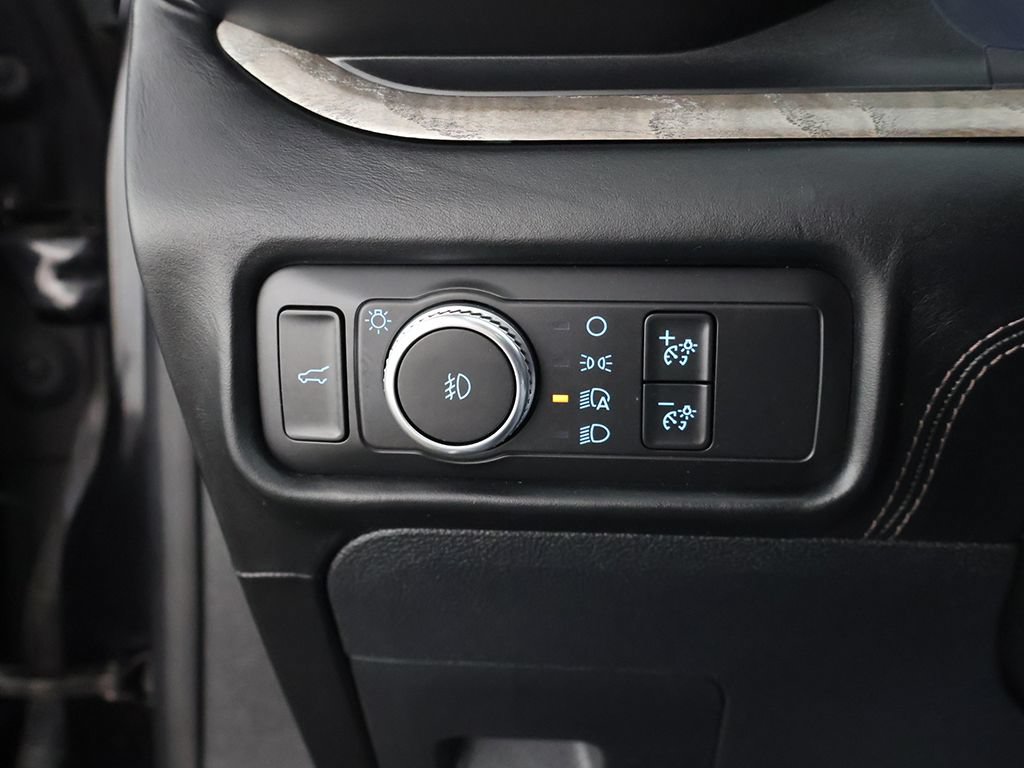 Used 2020 Ford Explorer Platinum w/ Premium Technology Package AWD/4WD image 43