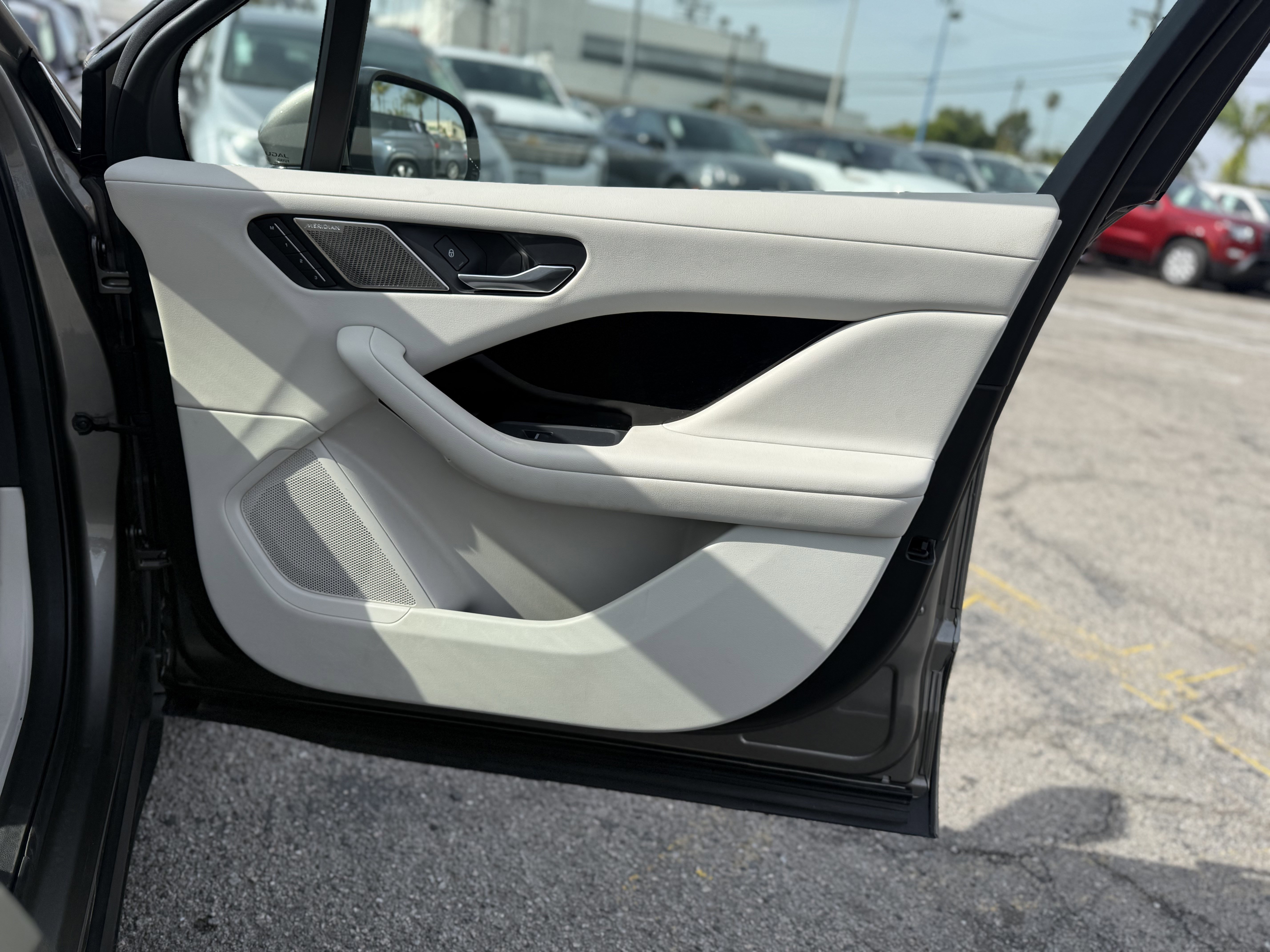 Used 2020 Jaguar I-PACE S image 27