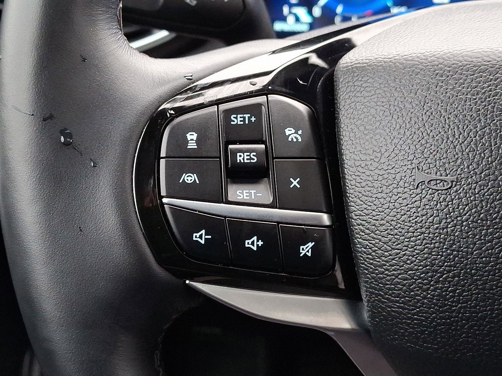 Used 2023 Ford Explorer Platinum w/ Technology Package image 22