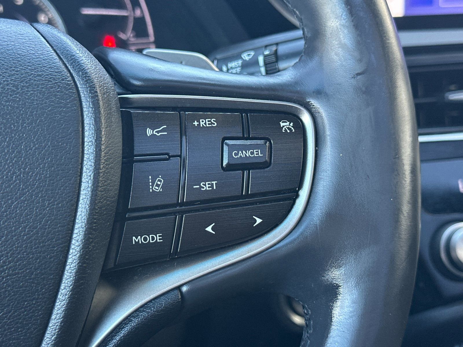 Used 2023 Lexus ES 350 w/ Premium Package FWD image 28