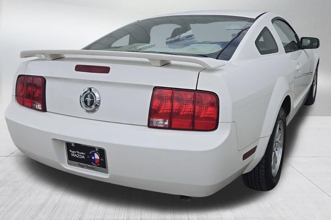 Used 2006 Ford Mustang Coupe RWD image 9
