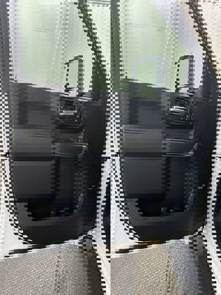 Used 2021 GMC Sierra 2500 AT4 w/ AT4 Premium Plus Package image 8