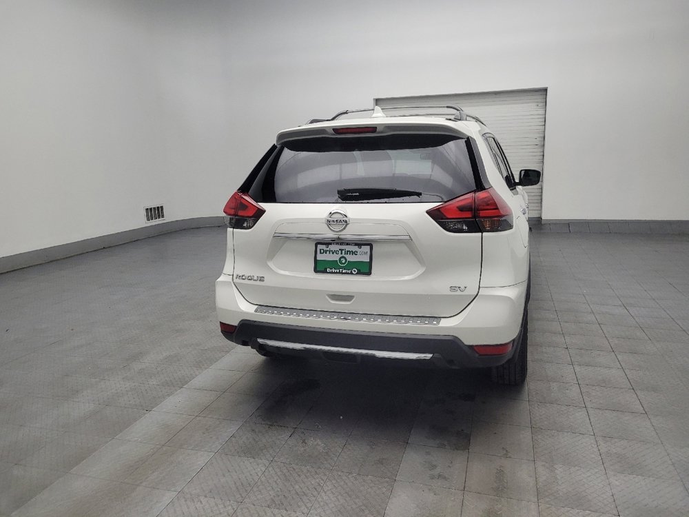 Used 2017 Nissan Rogue SV w/ Midnight Edition image 7