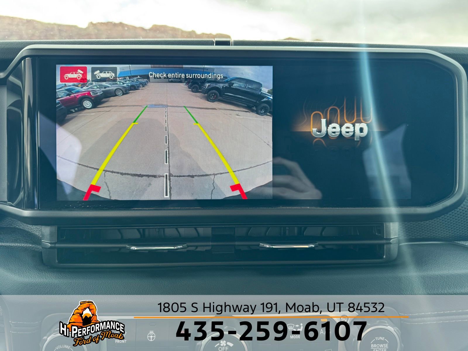 Used 2024 Jeep Wrangler Unlimited Rubicon AWD/4WD image 33