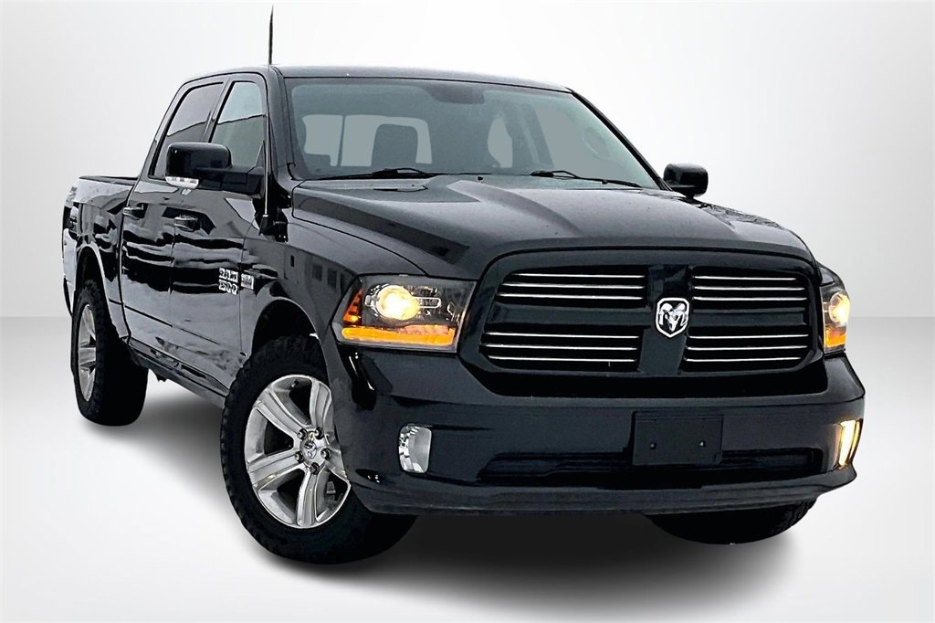 Used 2016 RAM 1500 Sport image 3