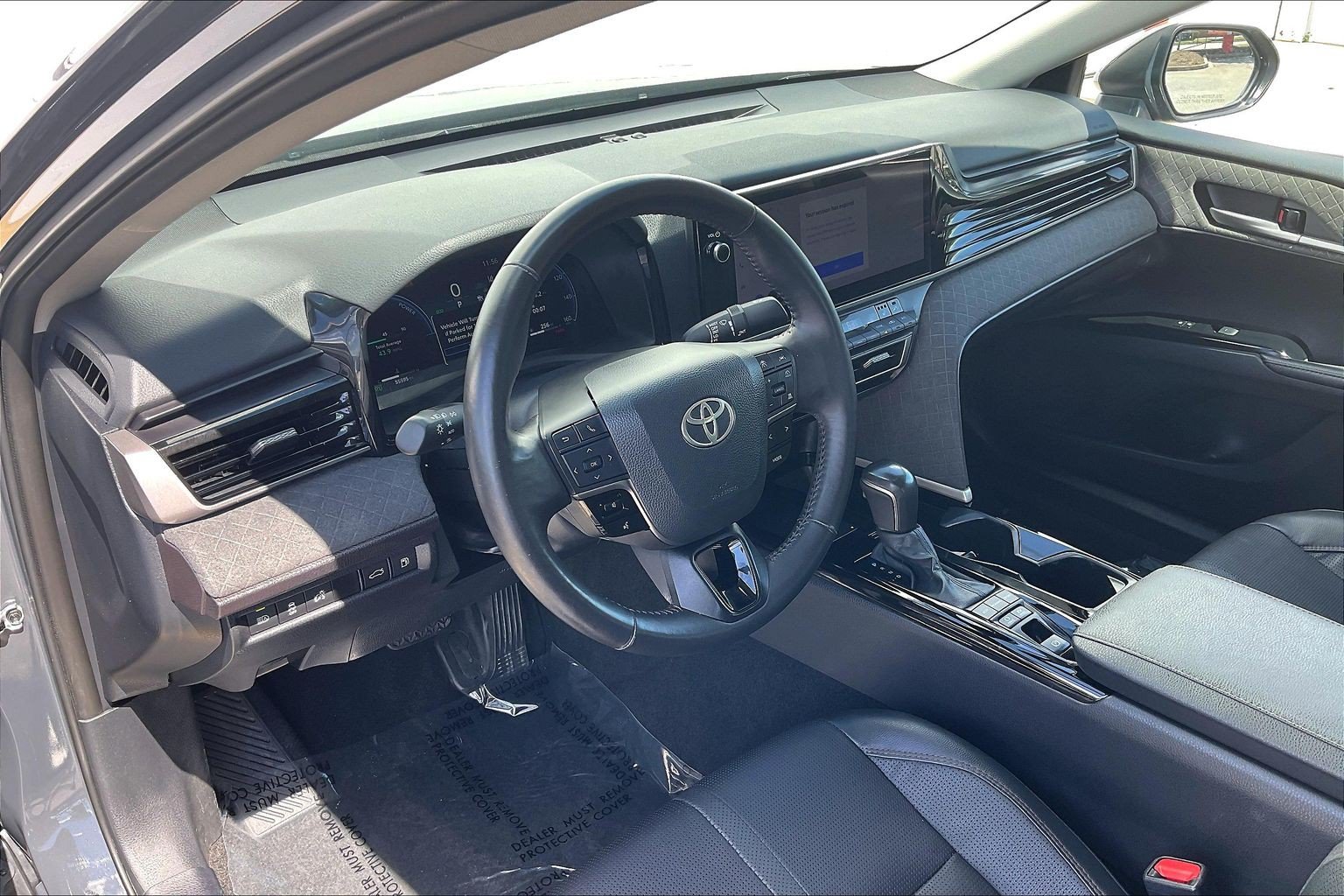 Used 2025 Toyota Camry XLE AWD/4WD image 18