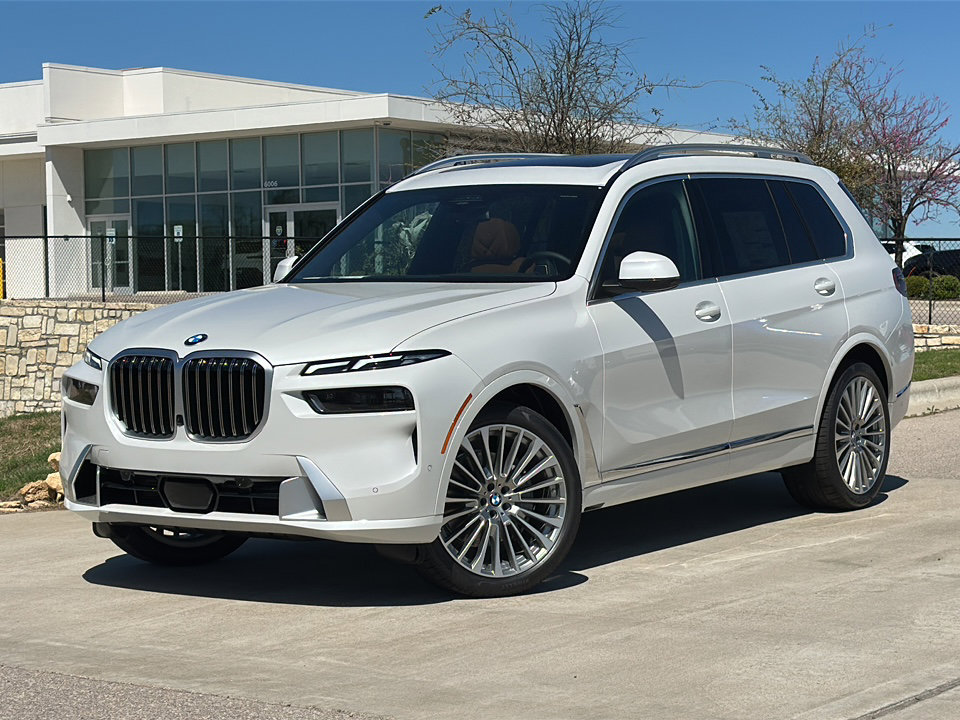 New 2026 BMW X7 xDrive40i image 2
