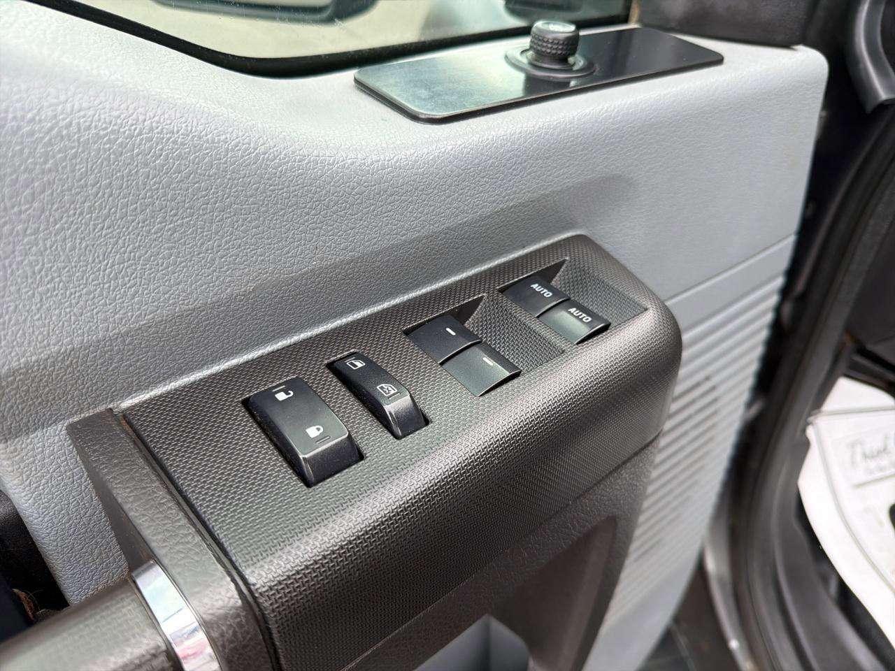 Used 2015 Ford F550 4x4 Crew Cab Super Duty image 14