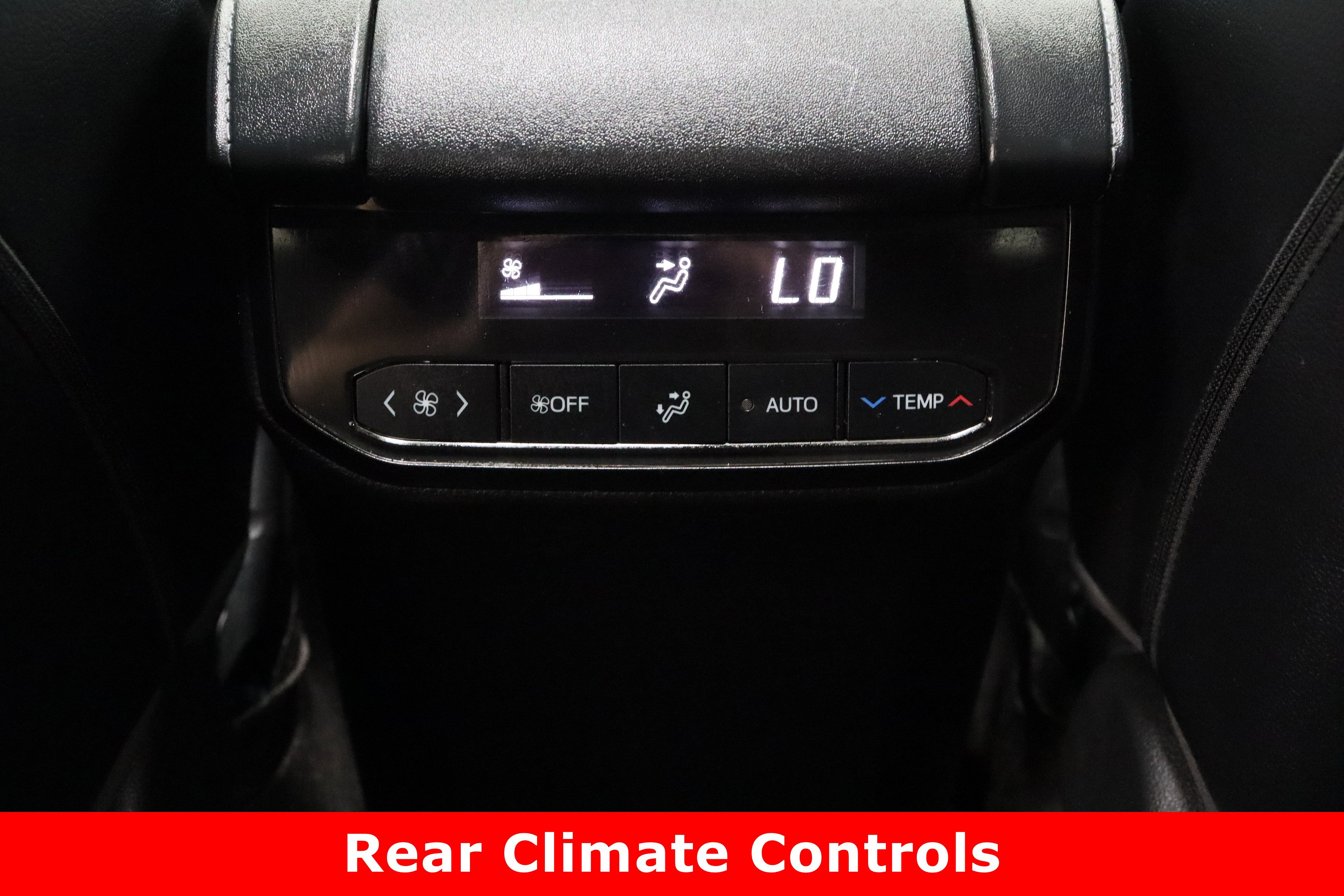 Used 2023 Toyota Highlander XSE image 31
