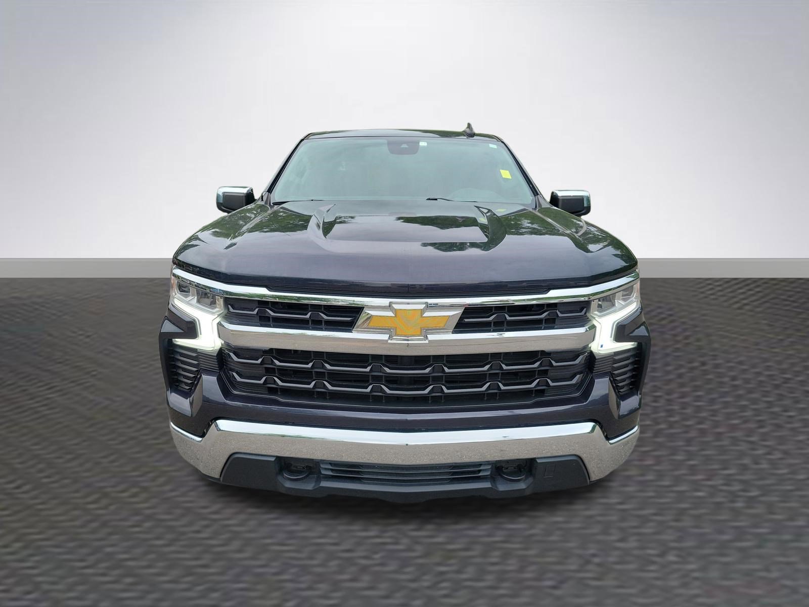 Used 2022 Chevrolet Silverado 1500 LT w/ Z71 Off-Road Package AWD/4WD image 2