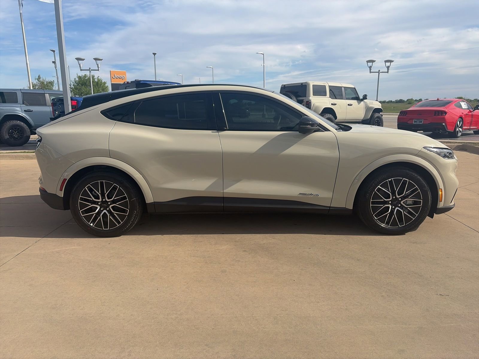 New 2025 Ford Mustang Mach-E Premium image 6