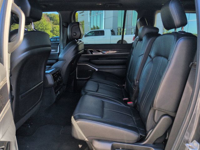 Used 2022 Jeep Wagoneer Series II w/ Premium Group I RWD image 14