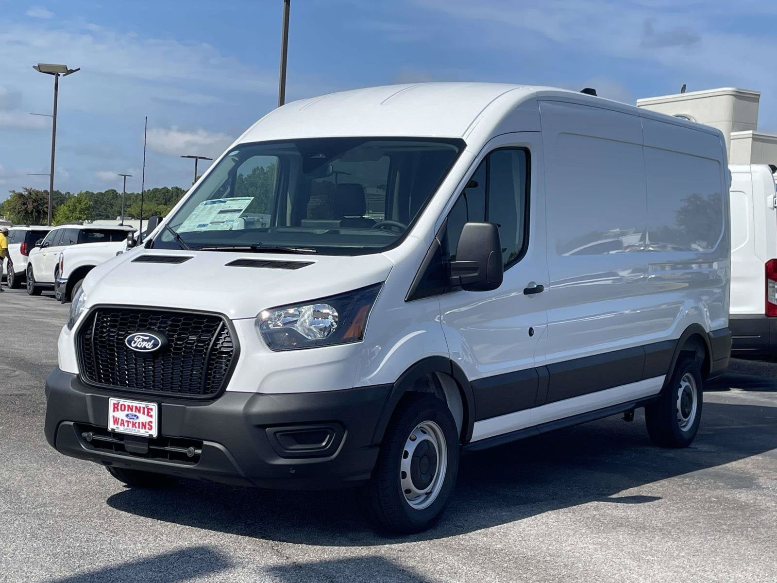 New 2026 Ford Transit 250 148 Medium Roof w/ Load Area Protection Package RWD image 3