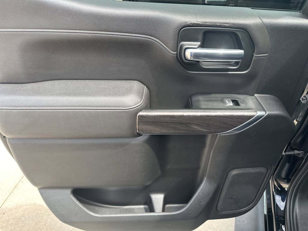 Used 2019 Chevrolet Silverado 1500 LTZ AWD/4WD image 19