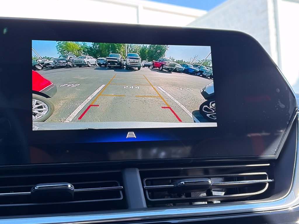 New 2026 Chevrolet Trax RS w/ Sunroof Package FWD image 17