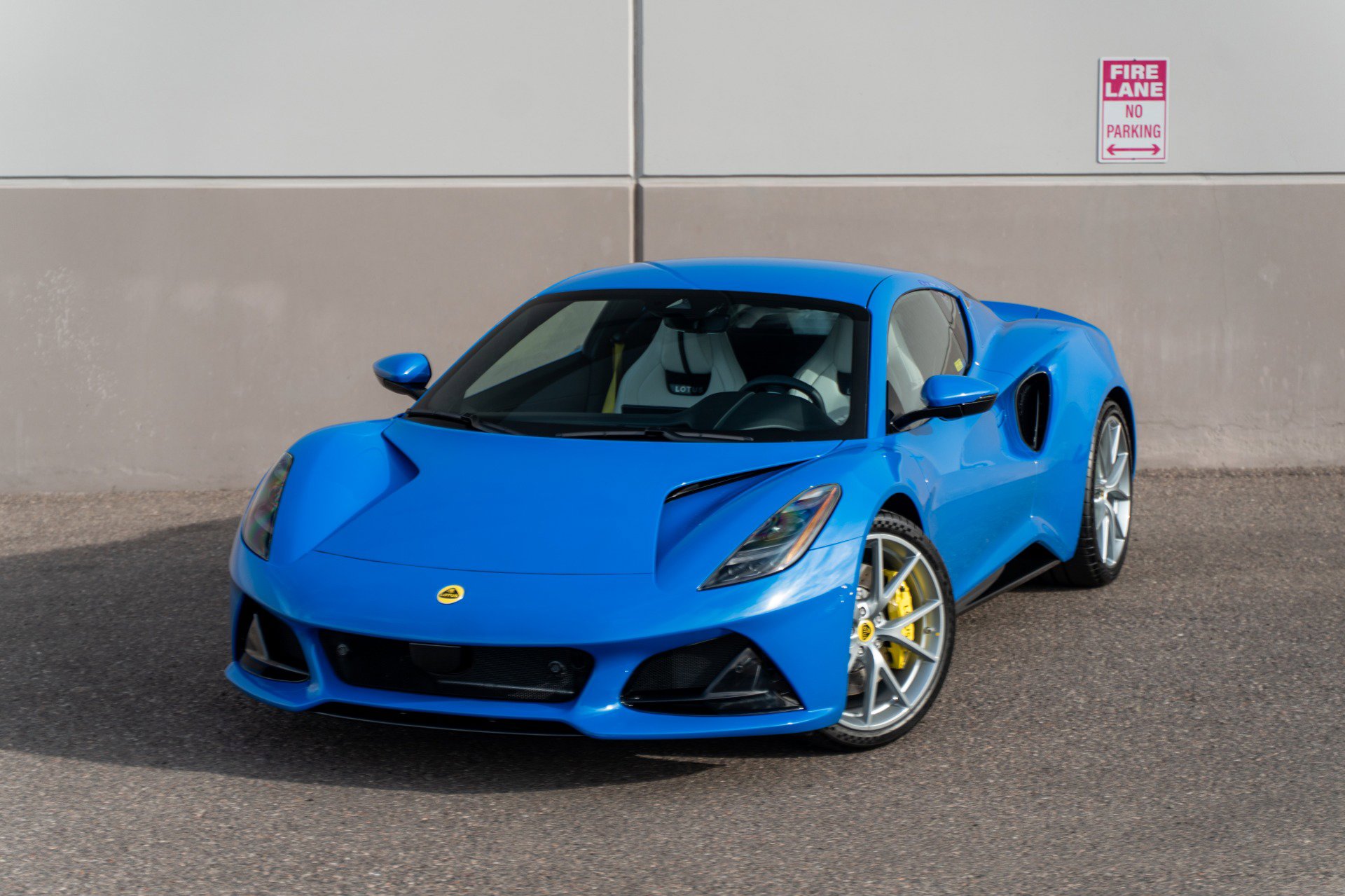 New 2026 Lotus Emira SE image 1