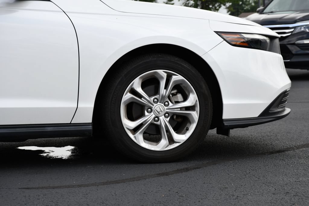 Used 2023 Honda Accord LX image 9