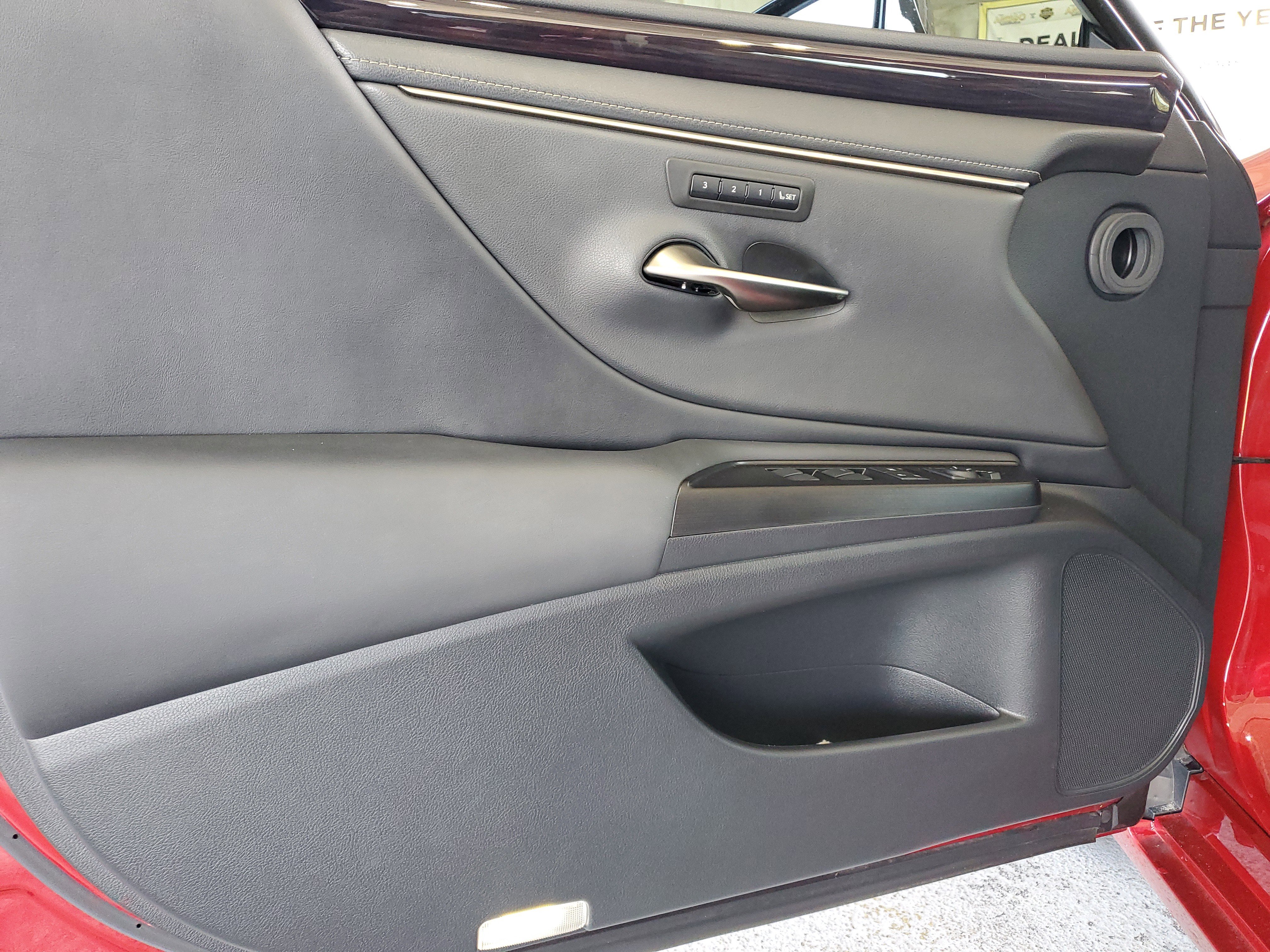 Used 2020 Lexus ES 350 w/ Premium Package FWD image 15
