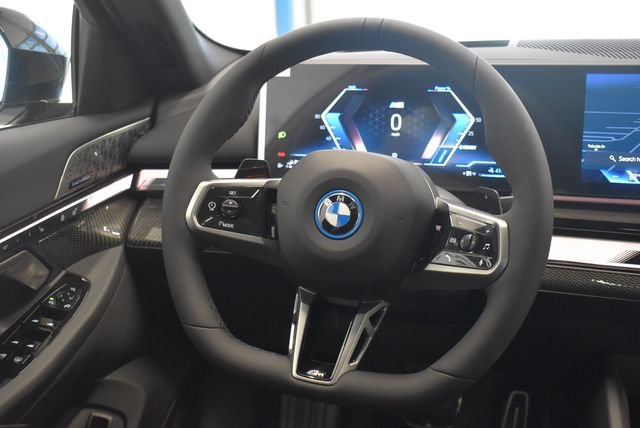 New 2027 BMW 550e xDrive w/ Executive Package AWD/4WD image 24