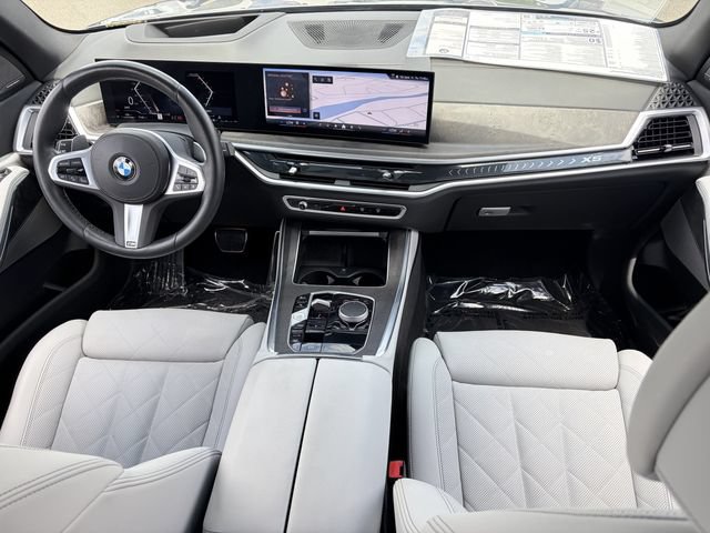 Used 2026 BMW X5 xDrive40i w/ M Sport Package AWD/4WD image 17