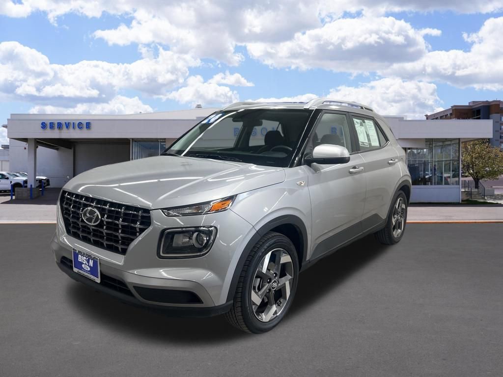 Used 2025 Hyundai Venue SEL image 7