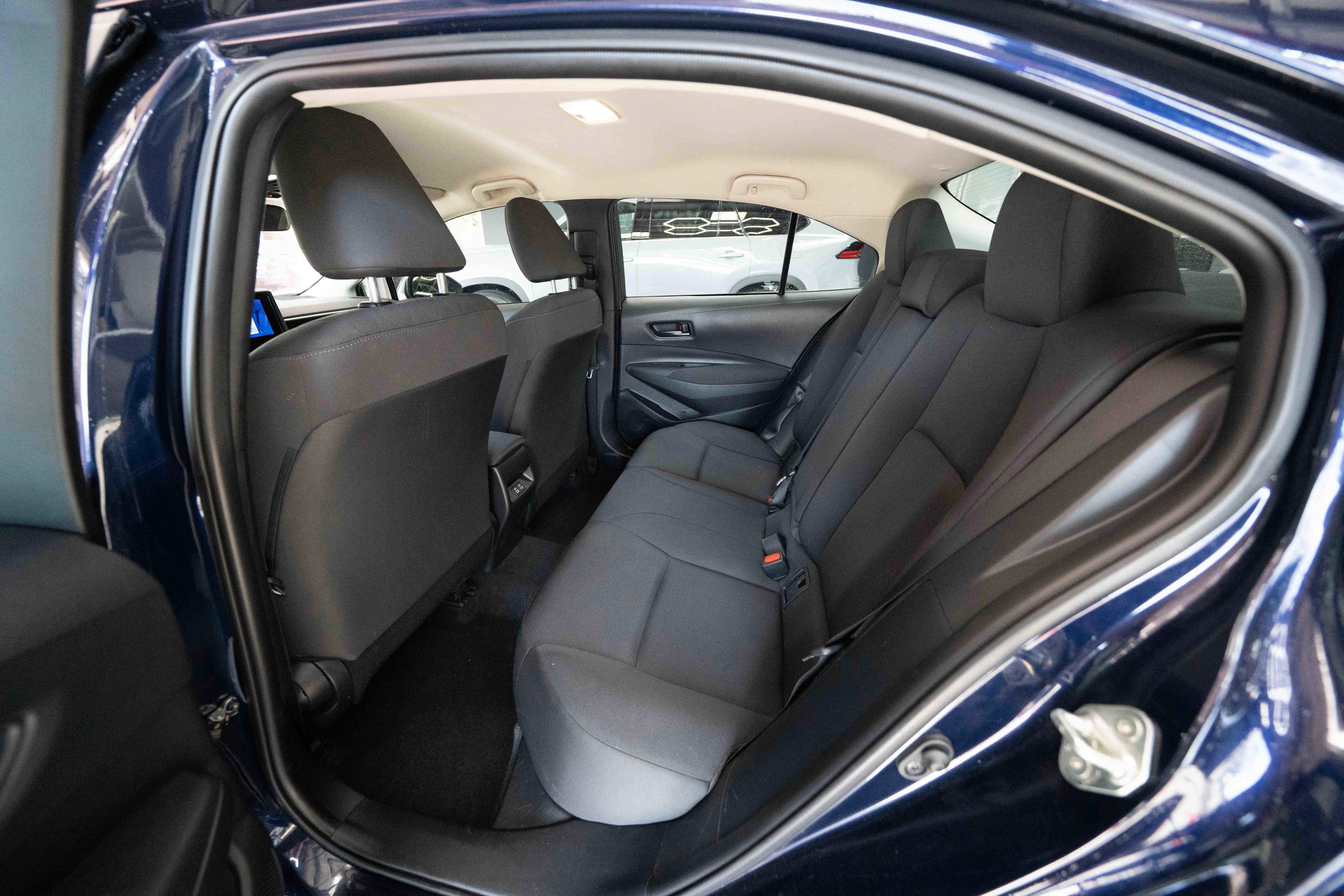 Used 2024 Toyota Corolla LE image 23