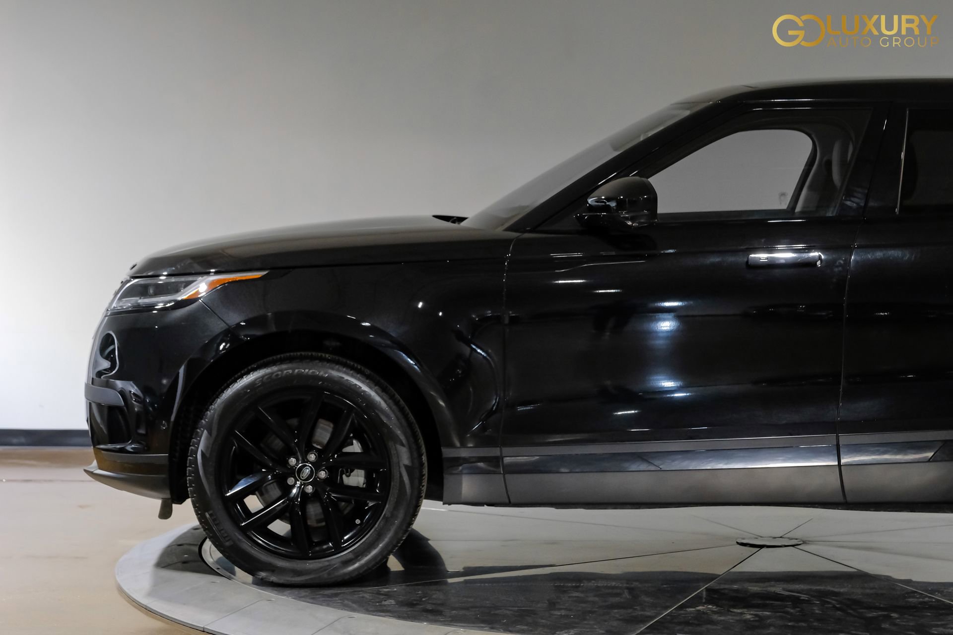 Used 2024 Land Rover Range Rover Velar S AWD/4WD image 14
