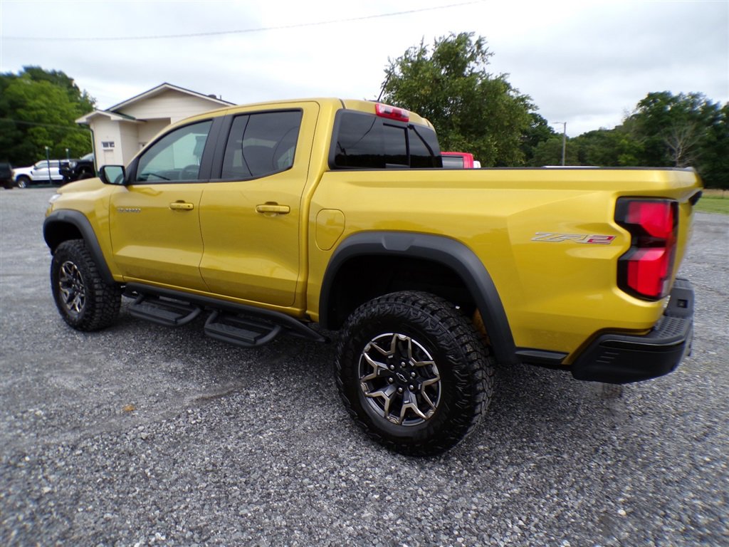 Used 2023 Chevrolet Colorado ZR2 w/ ZR2 Convenience Package III image 2
