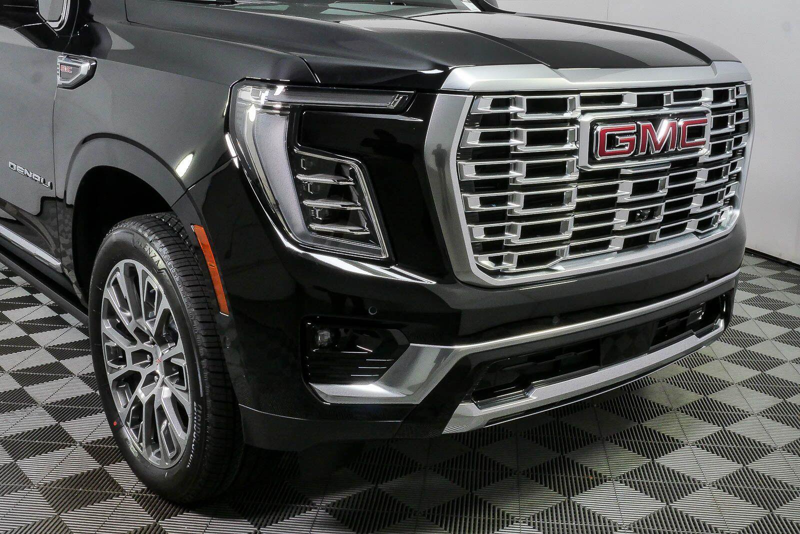 New 2026 GMC Yukon XL Denali w/ Denali Reserve Package AWD/4WD image 40
