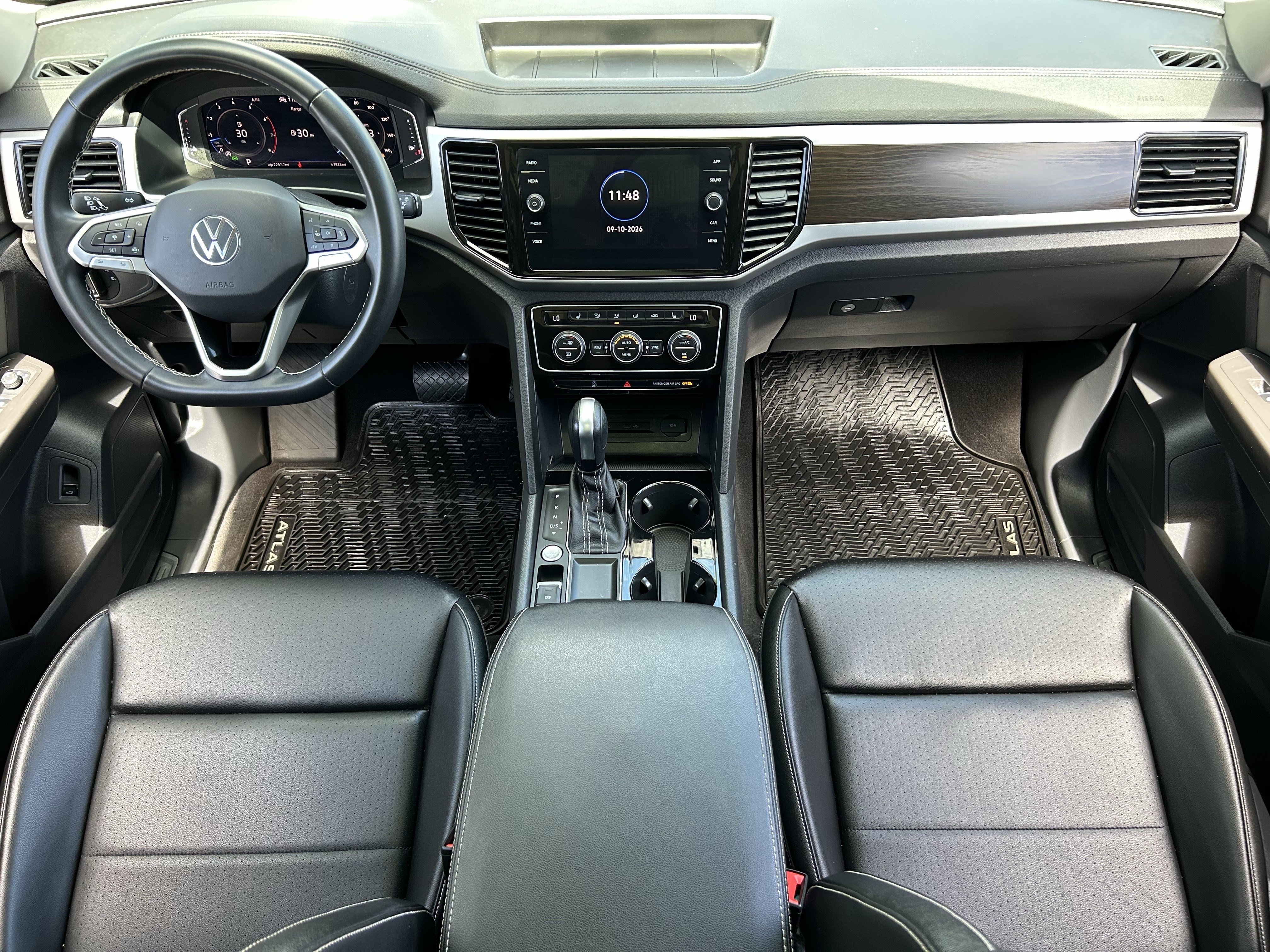 Used 2023 Volkswagen Atlas SE w/ Panoramic Sunroof Package FWD image 14