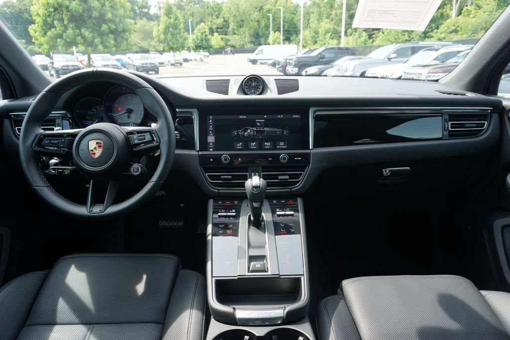 Used 2023 Porsche Macan S AWD/4WD image 51