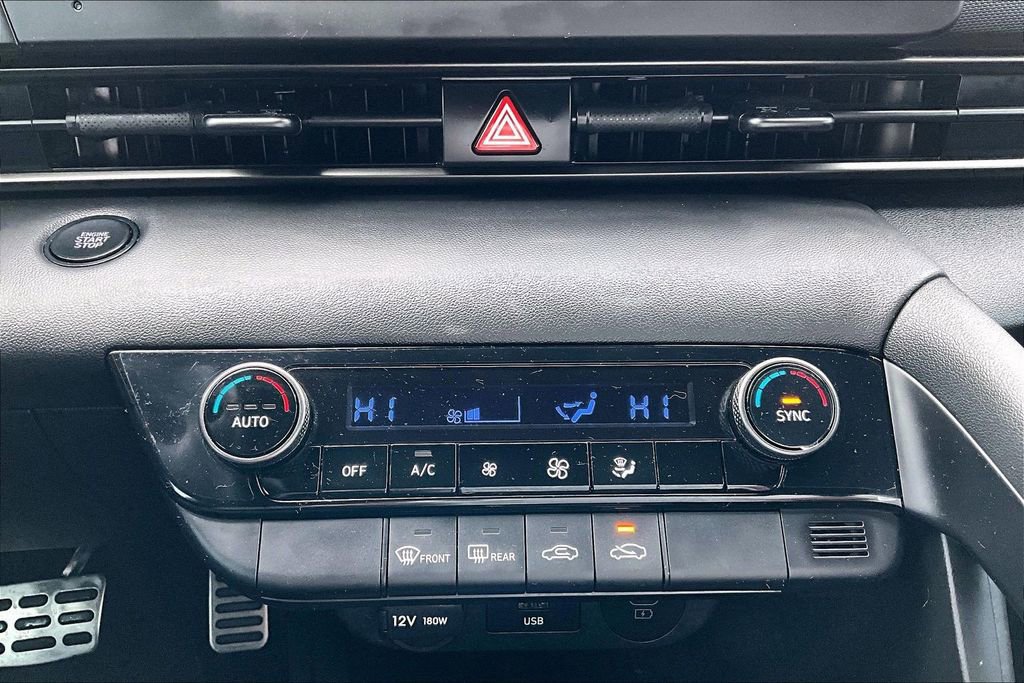Used 2025 Hyundai Elantra Sport image 31