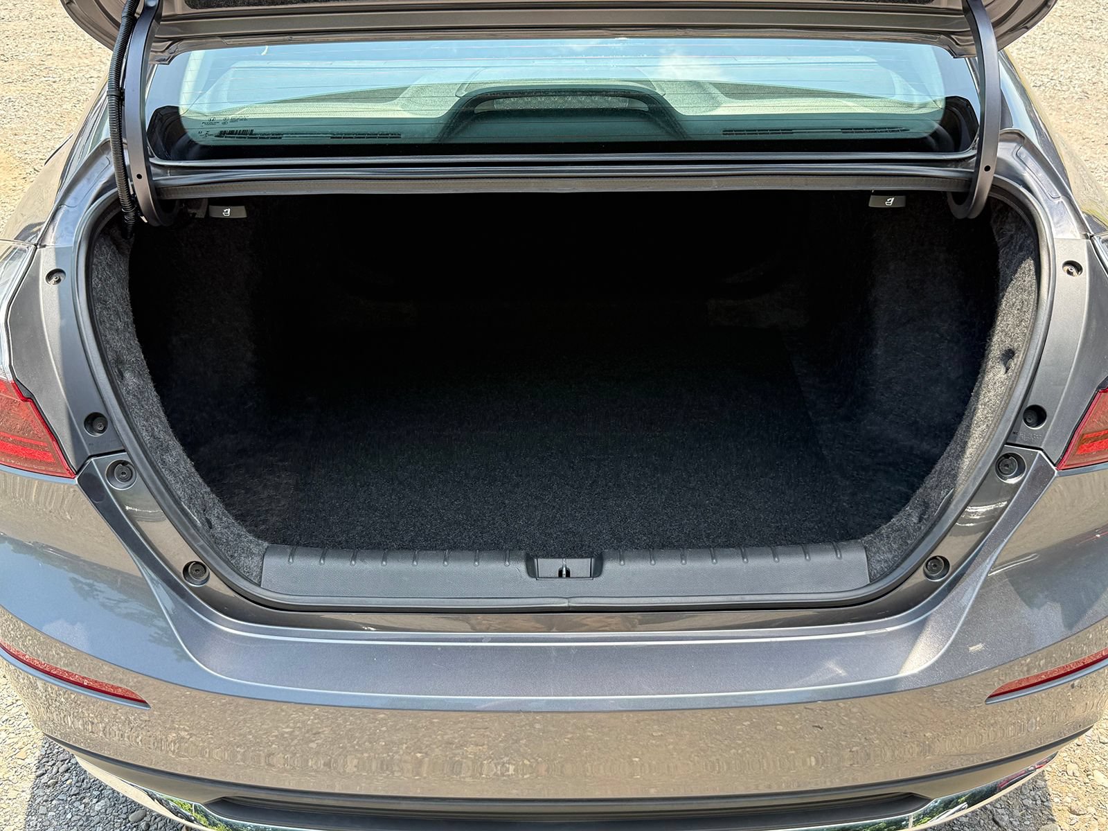 Used 2019 Honda Insight Touring image 11