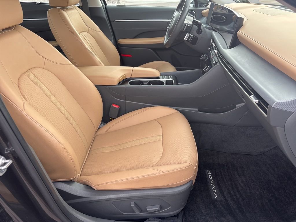 Certified 2025 Hyundai Sonata Limited image 18