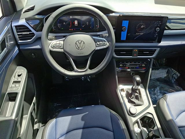 New 2026 Volkswagen Taos SEL AWD/4WD image 2