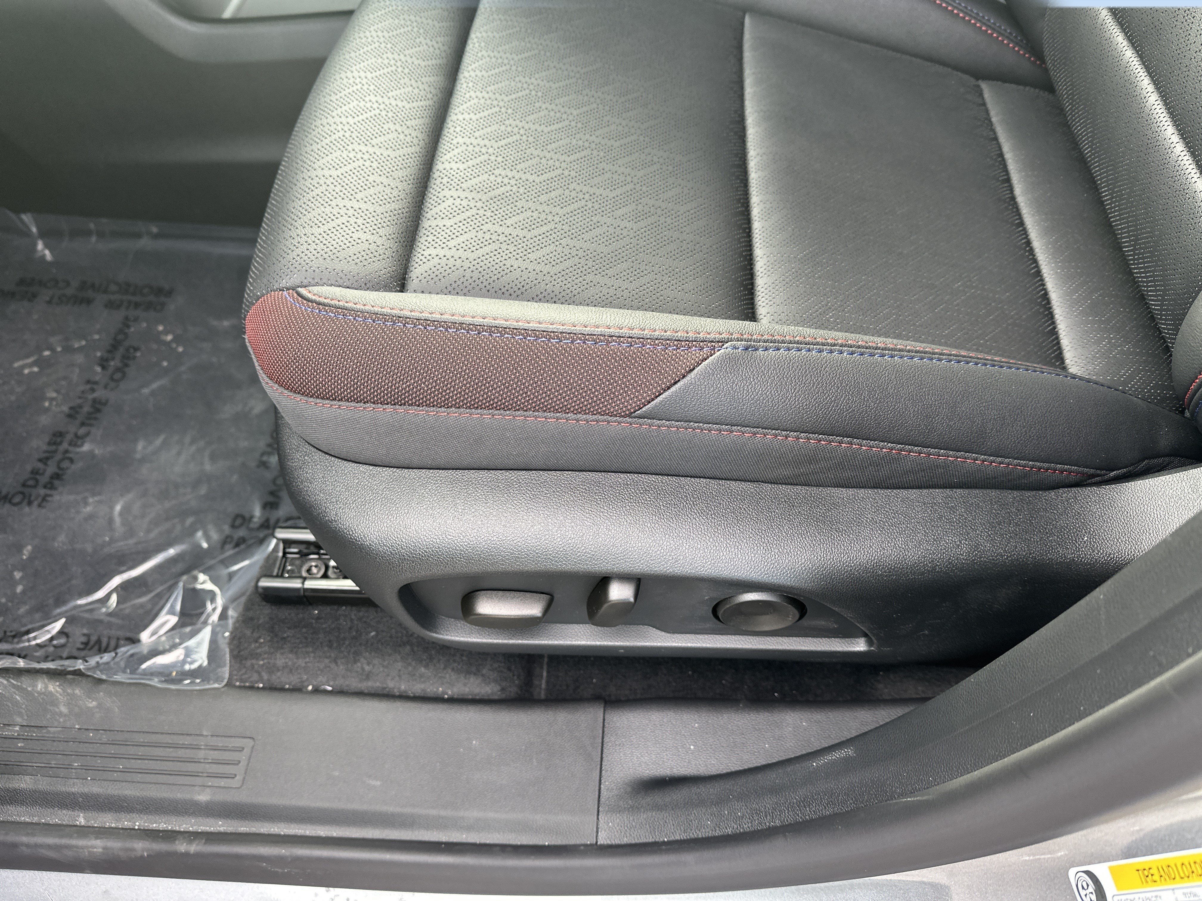 New 2026 Chevrolet Equinox RS w/ Convenience Package III AWD/4WD image 10